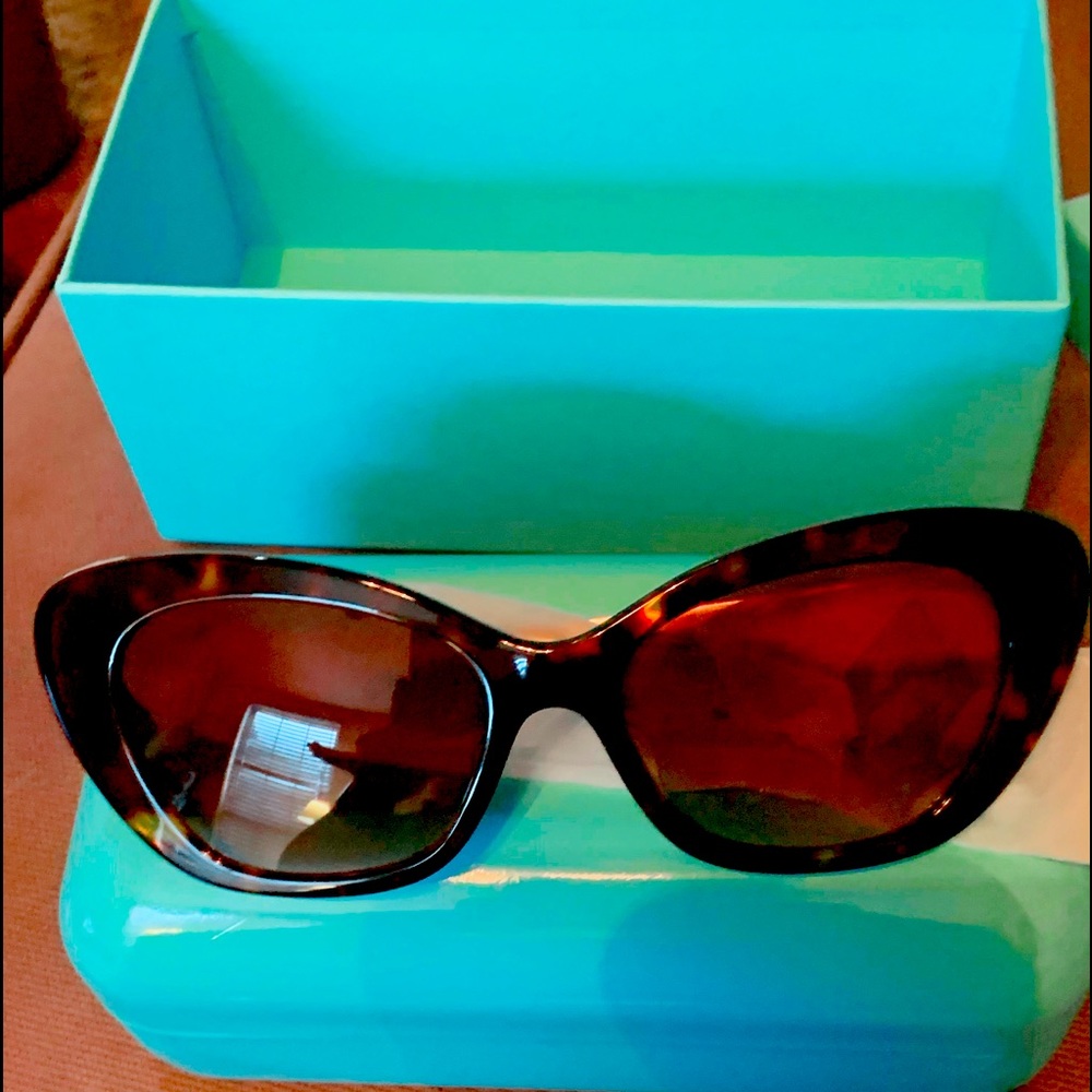 Tiffany & Co. Cat Eye Sunglasses Tortoise Shell with Gold Stems